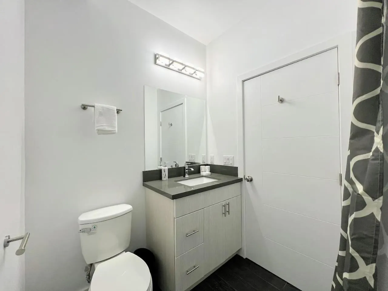 Holiday home Bright 4Br Stay In The Vibrant K. Town- Oak1 - Lad Los Angeles